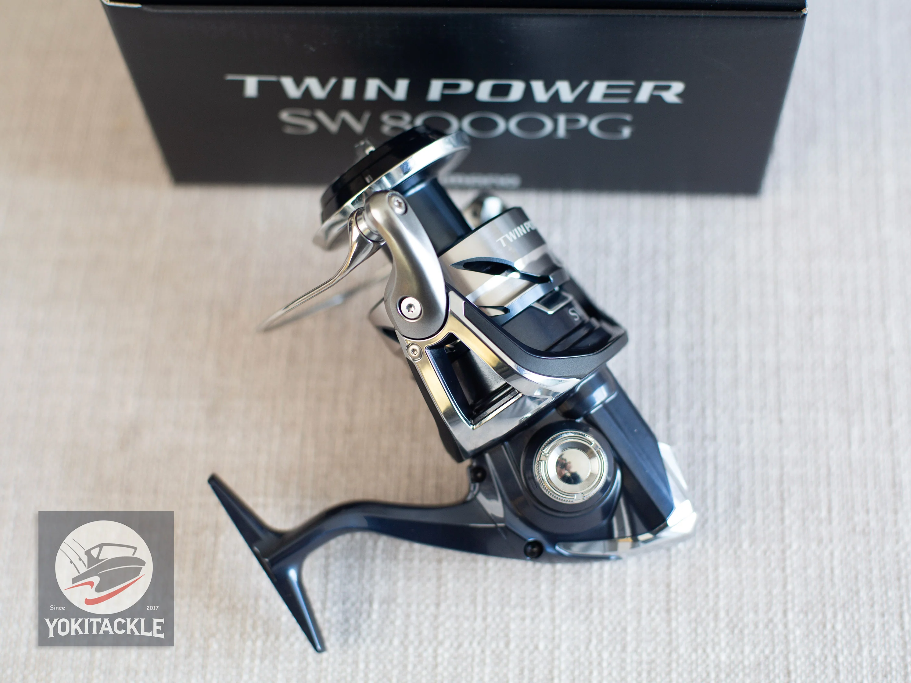 Brand New Shimano 21 TWIN POWER SW 8000PG Spinning Reel - Image 3