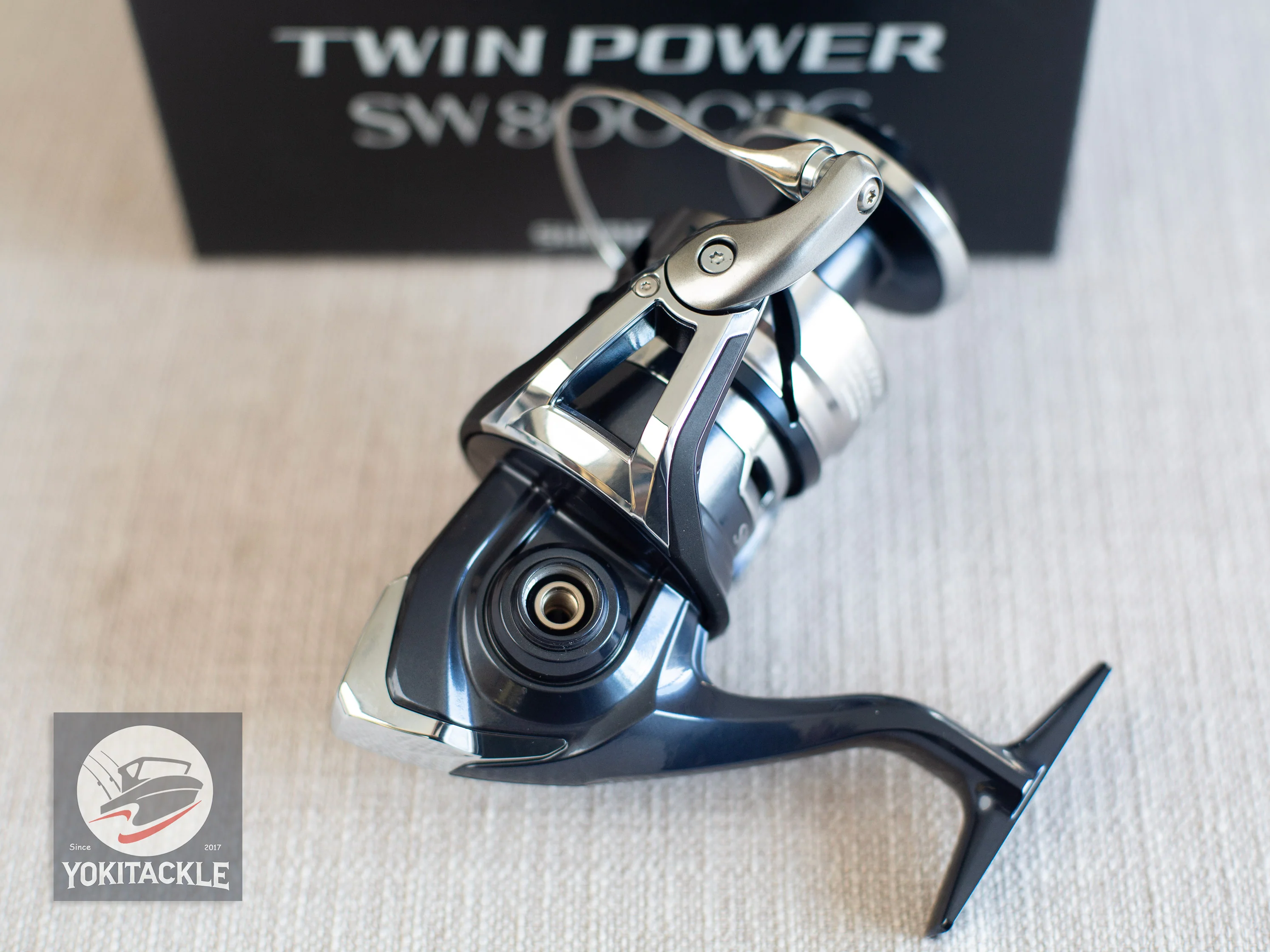 Brand New Shimano 21 TWIN POWER SW 8000PG Spinning Reel - Image 6