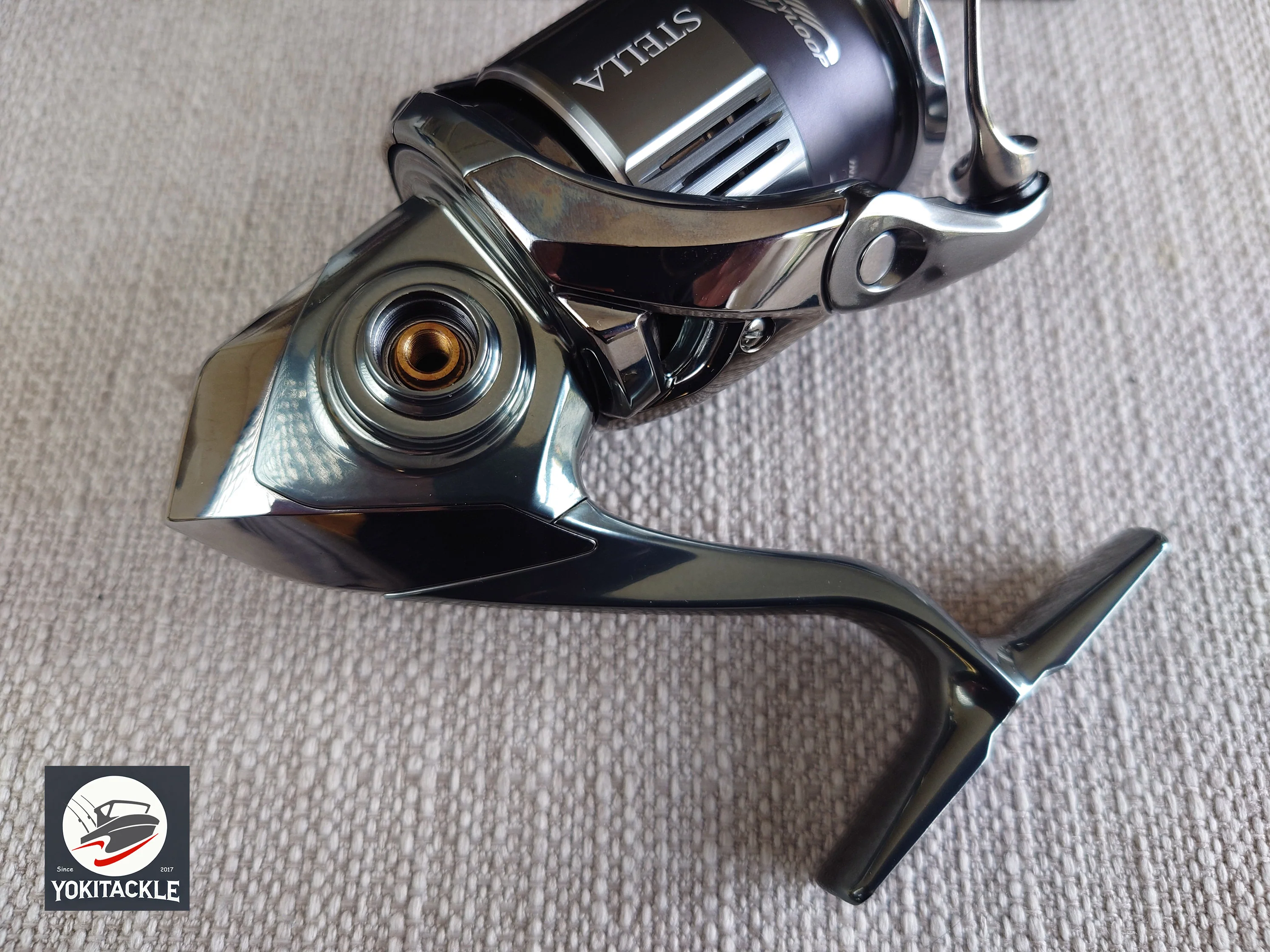 Brand New Shimano 22 Stella C3000MHG Spinning Reel - Image 9