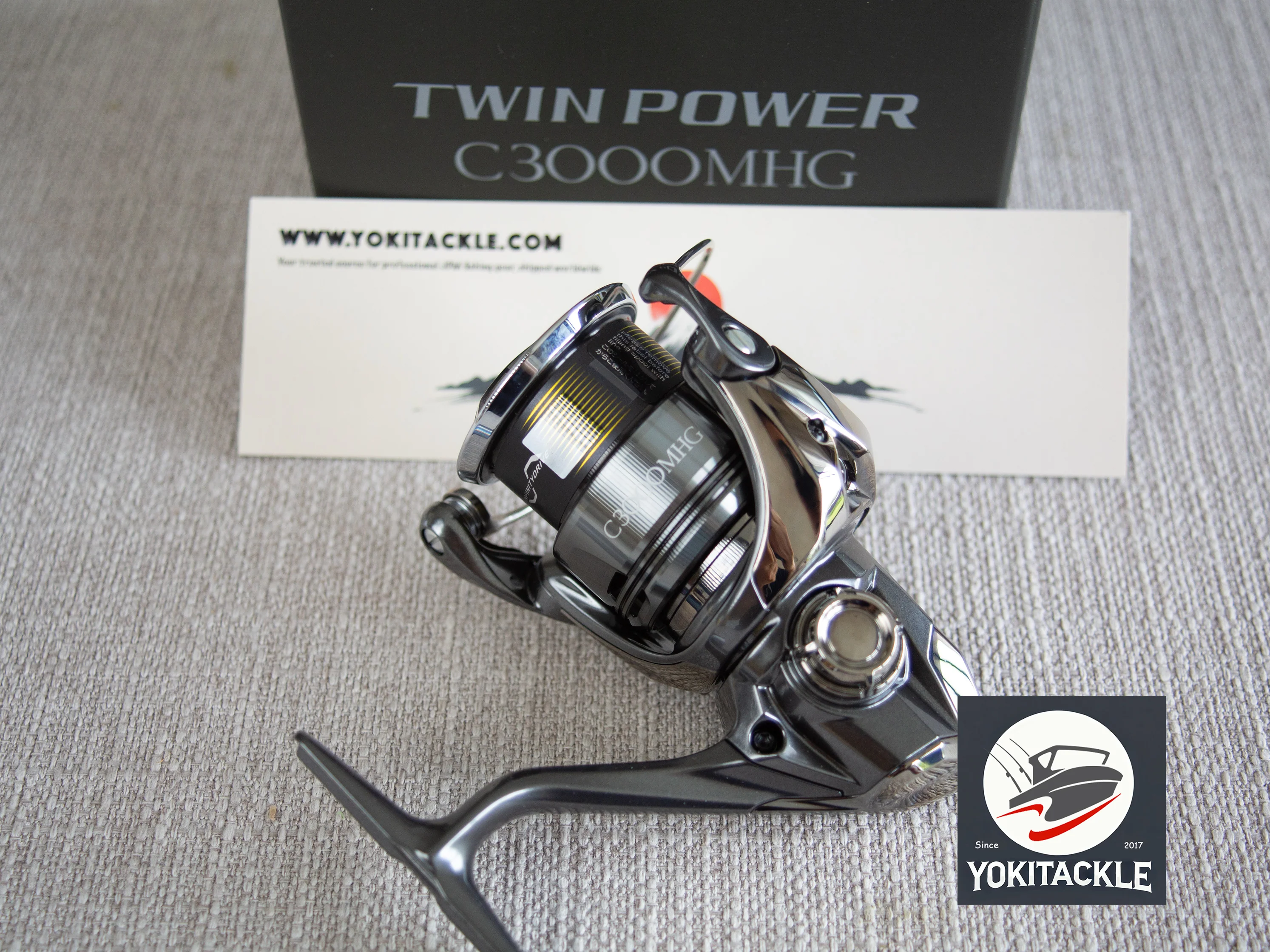 Brand New Shimano 24 Twin Power C3000MHG Spinning Fishing Reel - Image 4