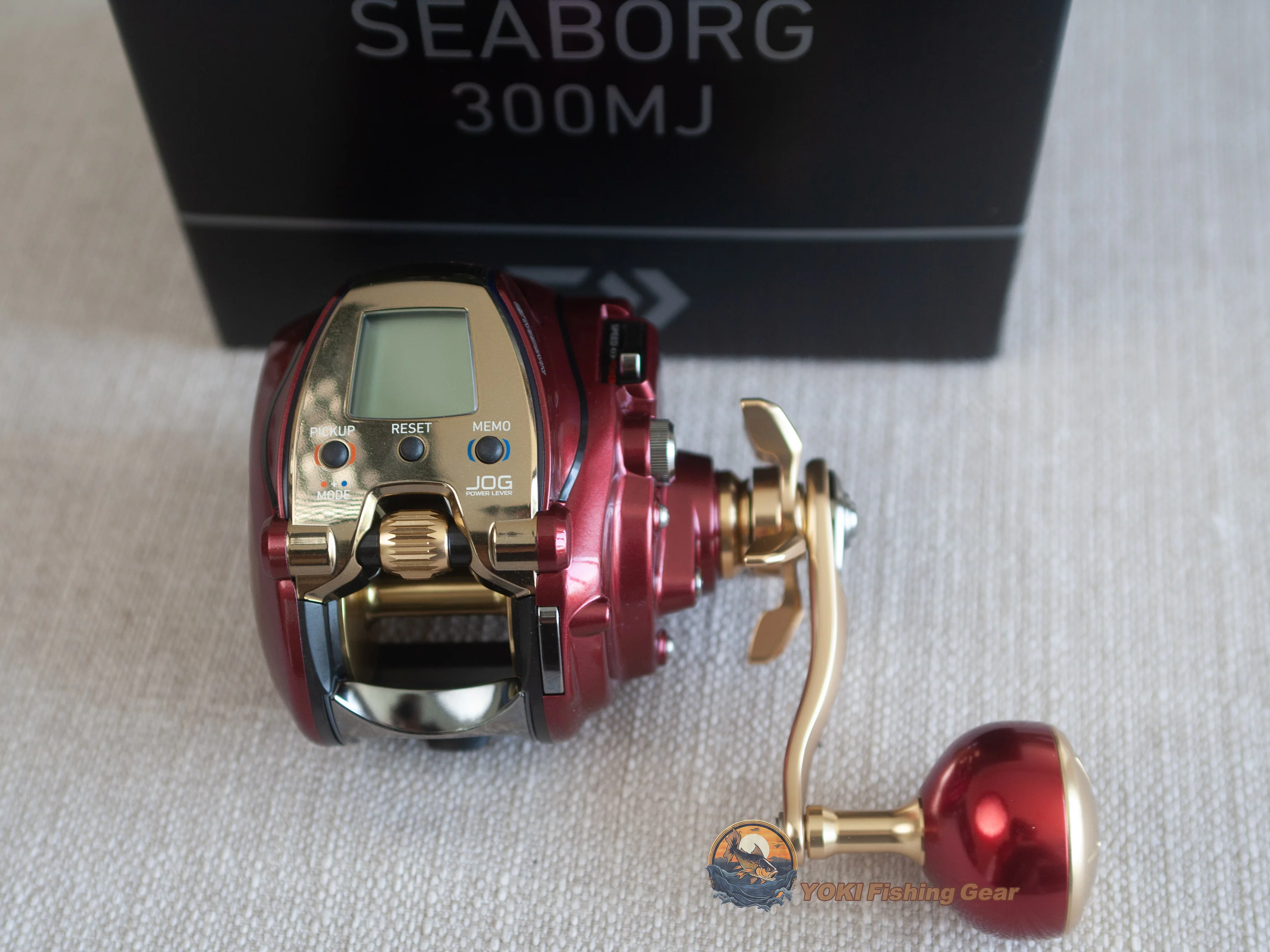Brand New Daiwa 20 SEABORG 300MJ Right 4.4 Electric Reel - Image 3