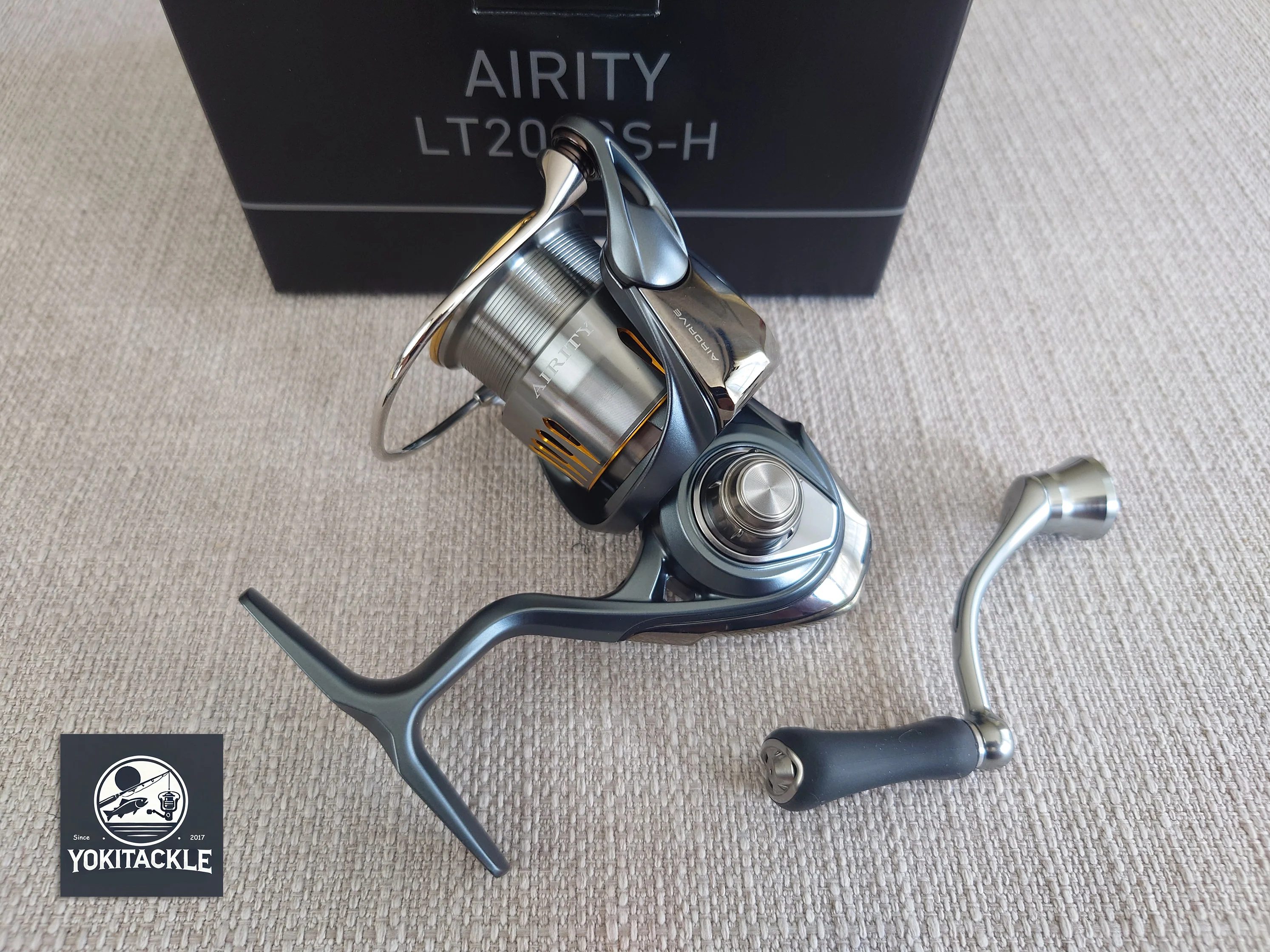 Brand New Daiwa 23 AIRITY LT2000S-H Spinning Reel - Image 3