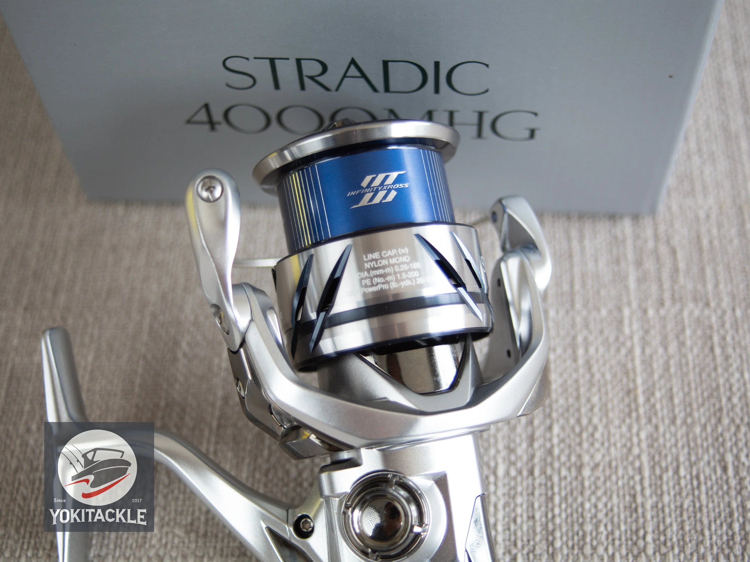 Brand New Shimano 2023 STRADIC 4000MHG Spinning Reel - Image 6